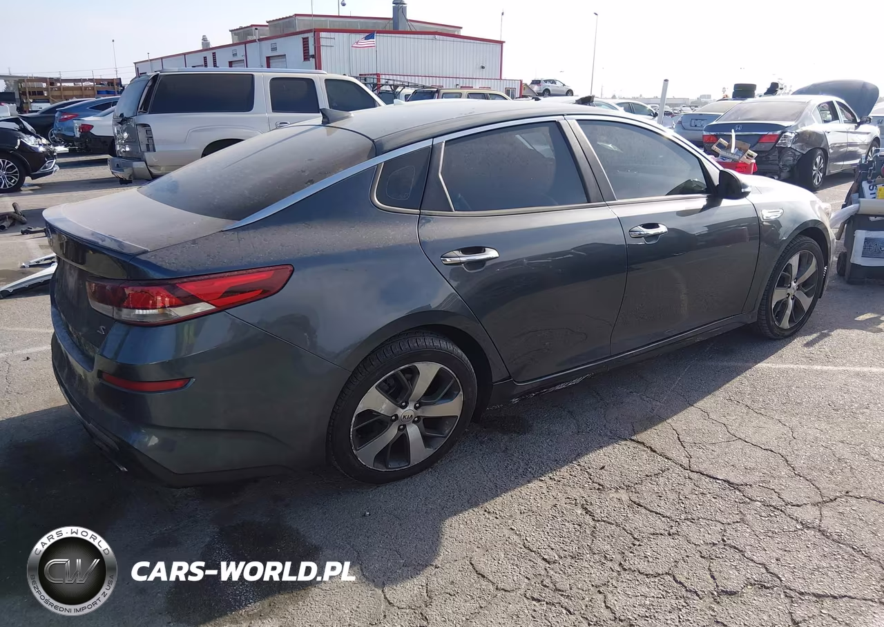 2020 Kia Optima S VIN:5XXGT4L32LG406187 - 4