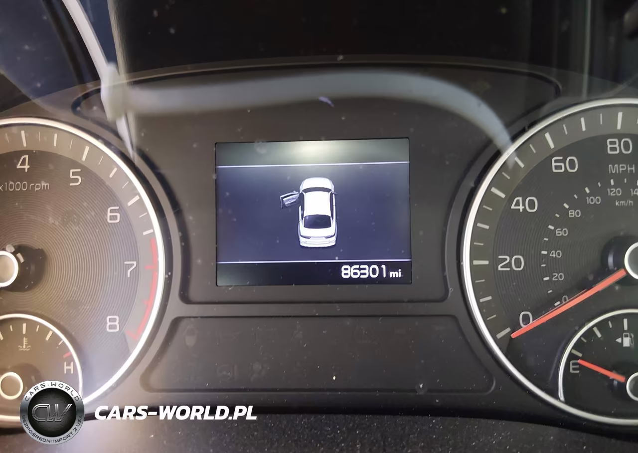 2020 Kia Optima S VIN:5XXGT4L32LG406187 - 7