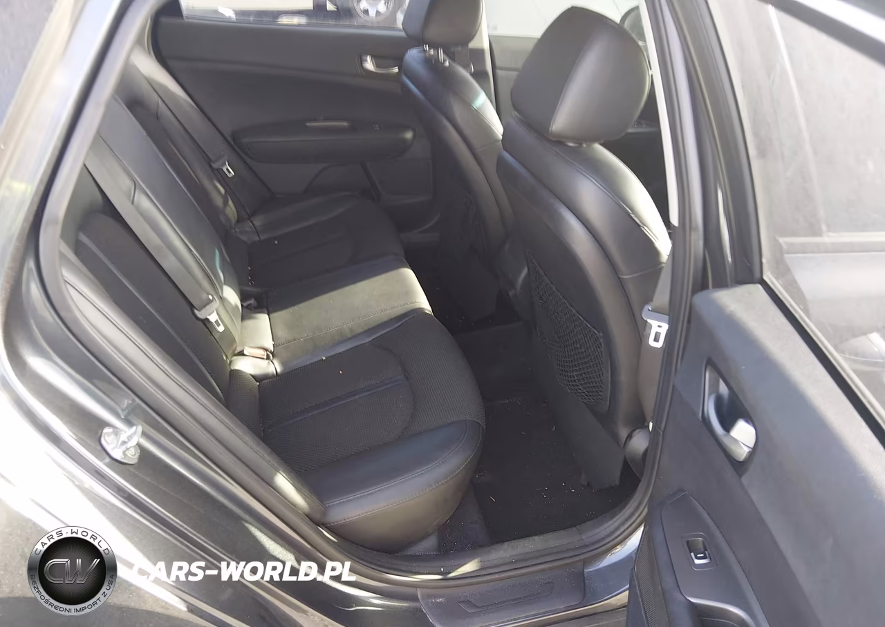 2020 Kia Optima S VIN:5XXGT4L32LG406187 - 8