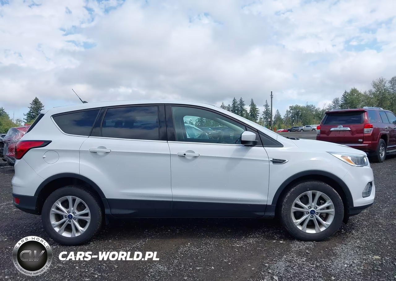 2019 Ford Escape Se VIN:1FMCU9GD0KUA65811 - 13