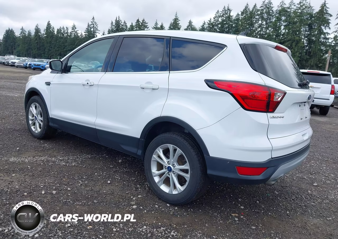 2019 Ford Escape Se VIN:1FMCU9GD0KUA65811 - 3