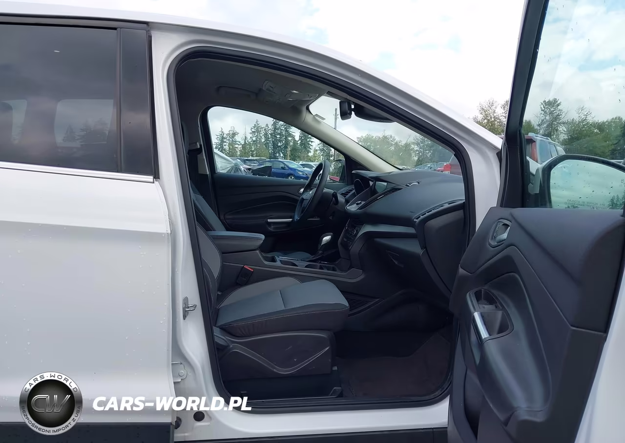 2019 Ford Escape Se VIN:1FMCU9GD0KUA65811 - 5