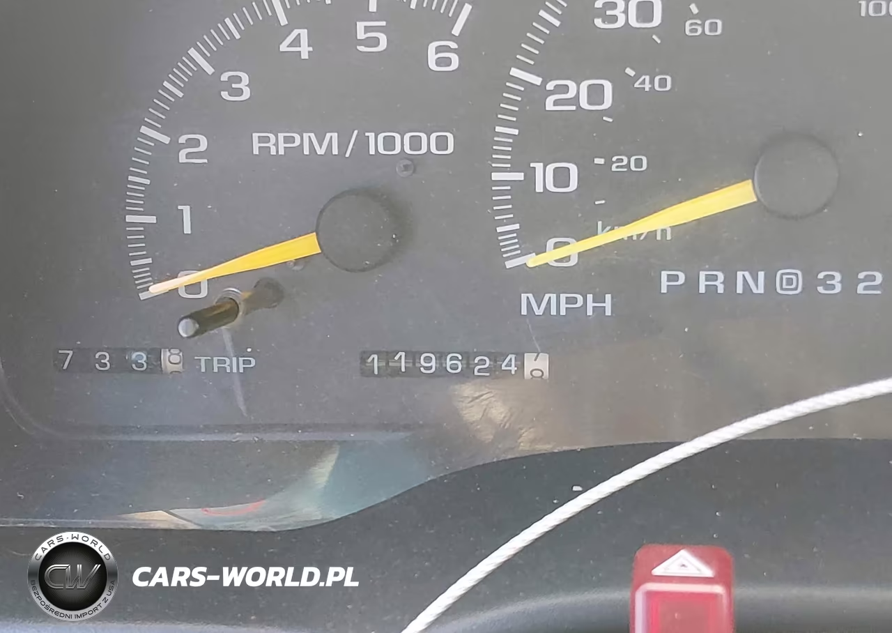 1999 Chevrolet Suburban K1500 VIN:1GNFK16R6XJ480248 - 16