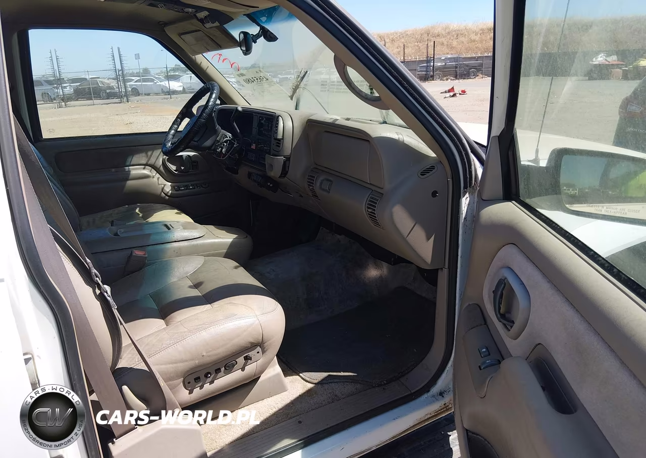 1999 Chevrolet Suburban K1500 VIN:1GNFK16R6XJ480248 - 5