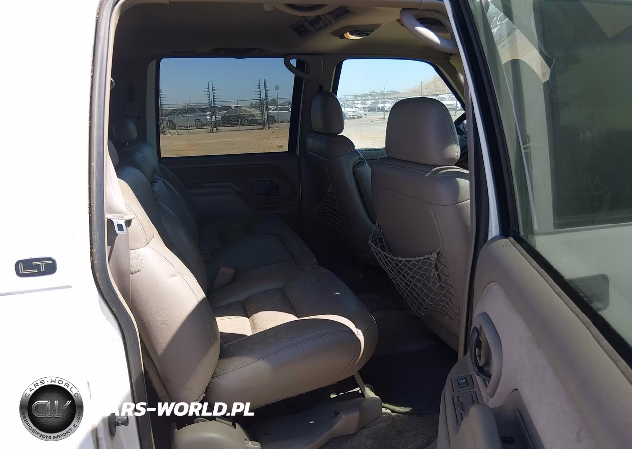 1999 Chevrolet Suburban K1500 VIN:1GNFK16R6XJ480248 - 8