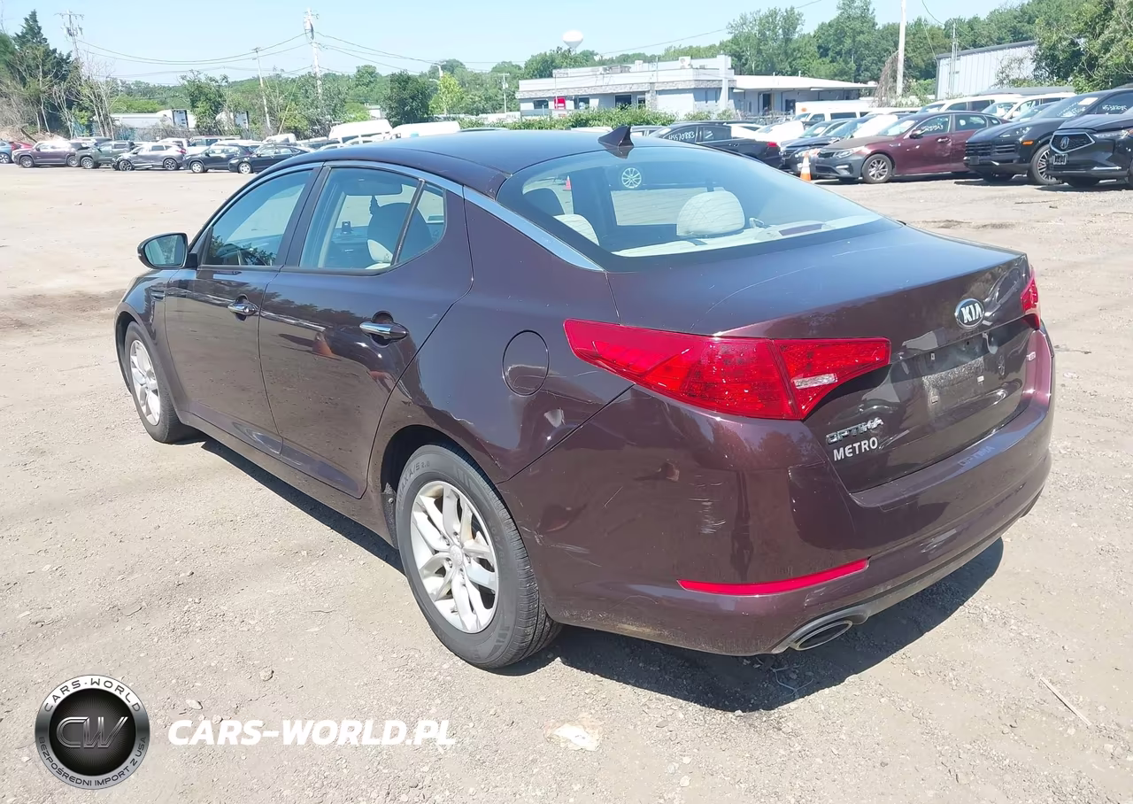 2013 Kia Optima Lx VIN:5XXGM4A73DG136763 - 3