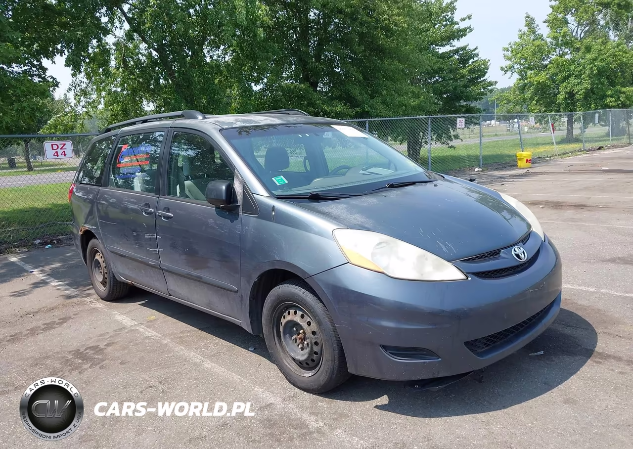 2010 Toyota Sienna Ce