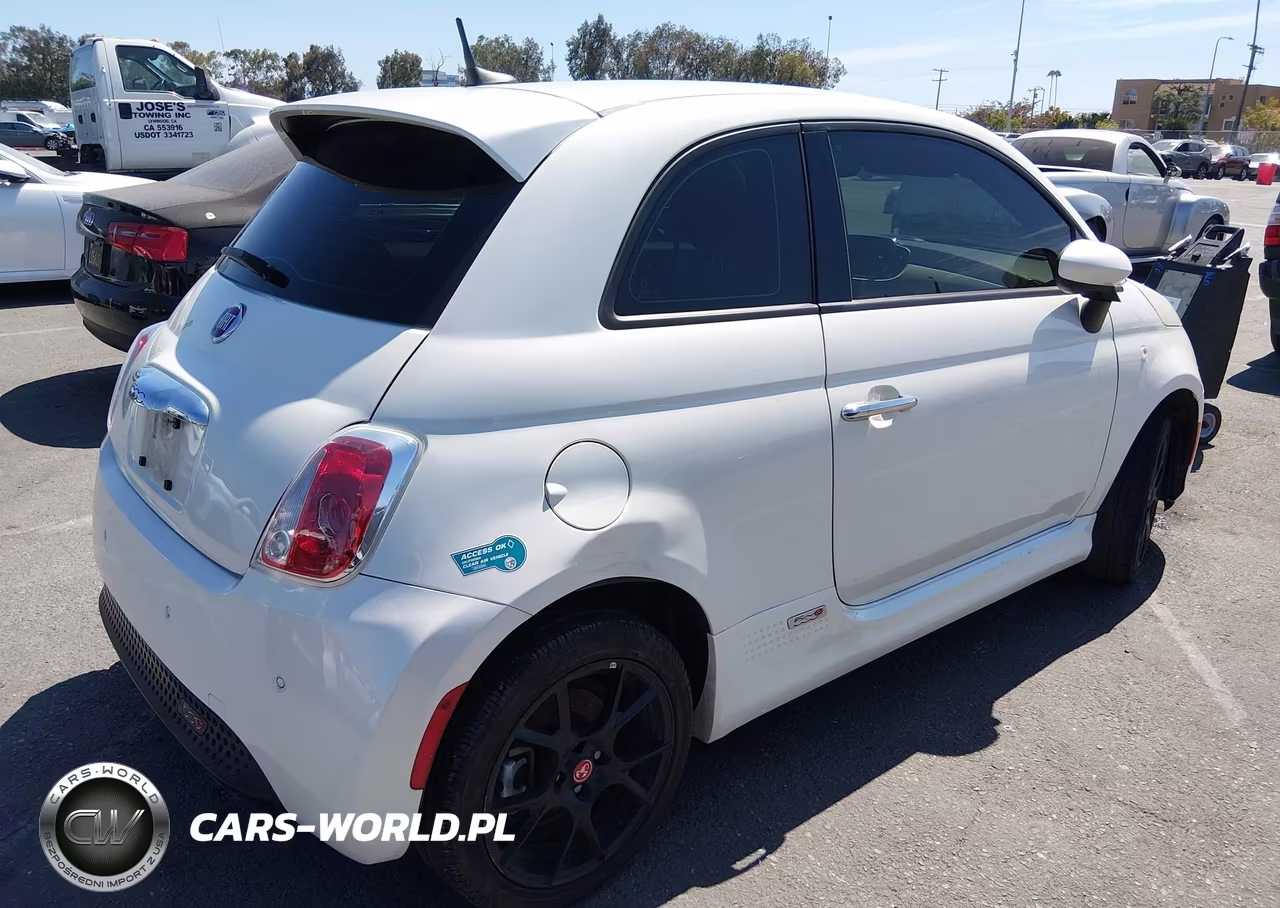 2016 Fiat 500E Battery Electric VIN:3C3CFFGE4GT165213 - 4
