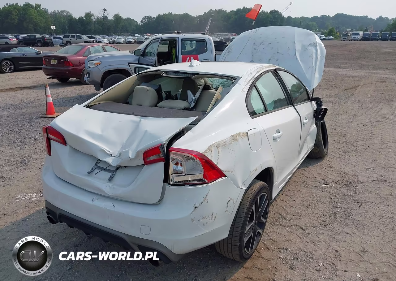2017 Volvo S60 T5 Dynamic VIN:YV126MFL7H2422714 - 6