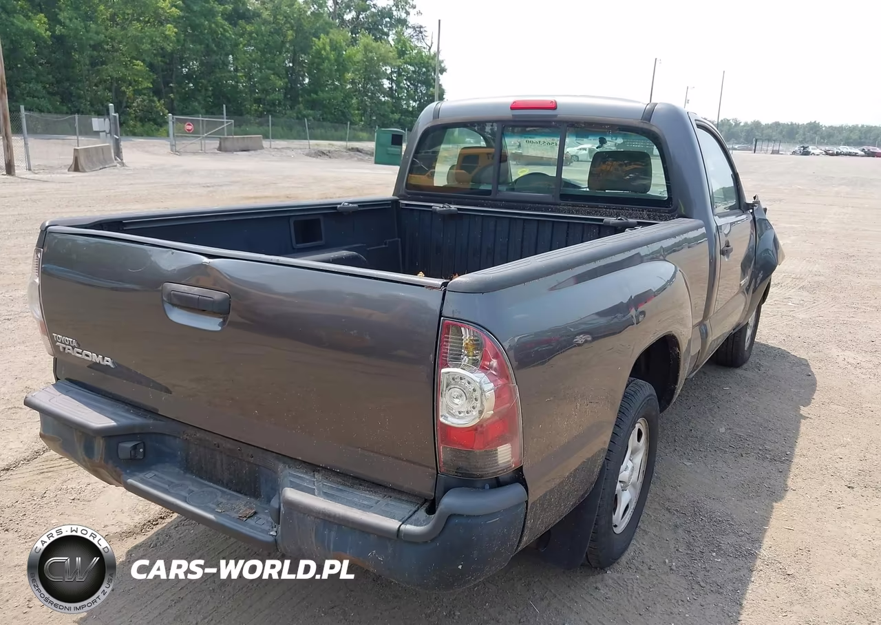2010 Toyota Tacoma VIN:5TENX4CN7AZ710689 - 4