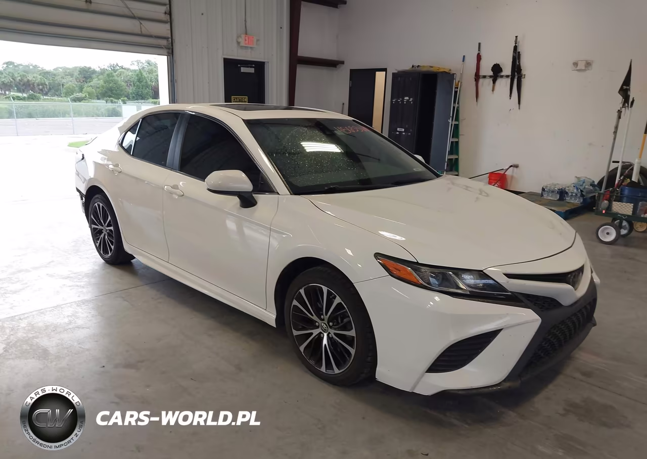 2018 Toyota Camry Se – zdjęcie 1 z 16