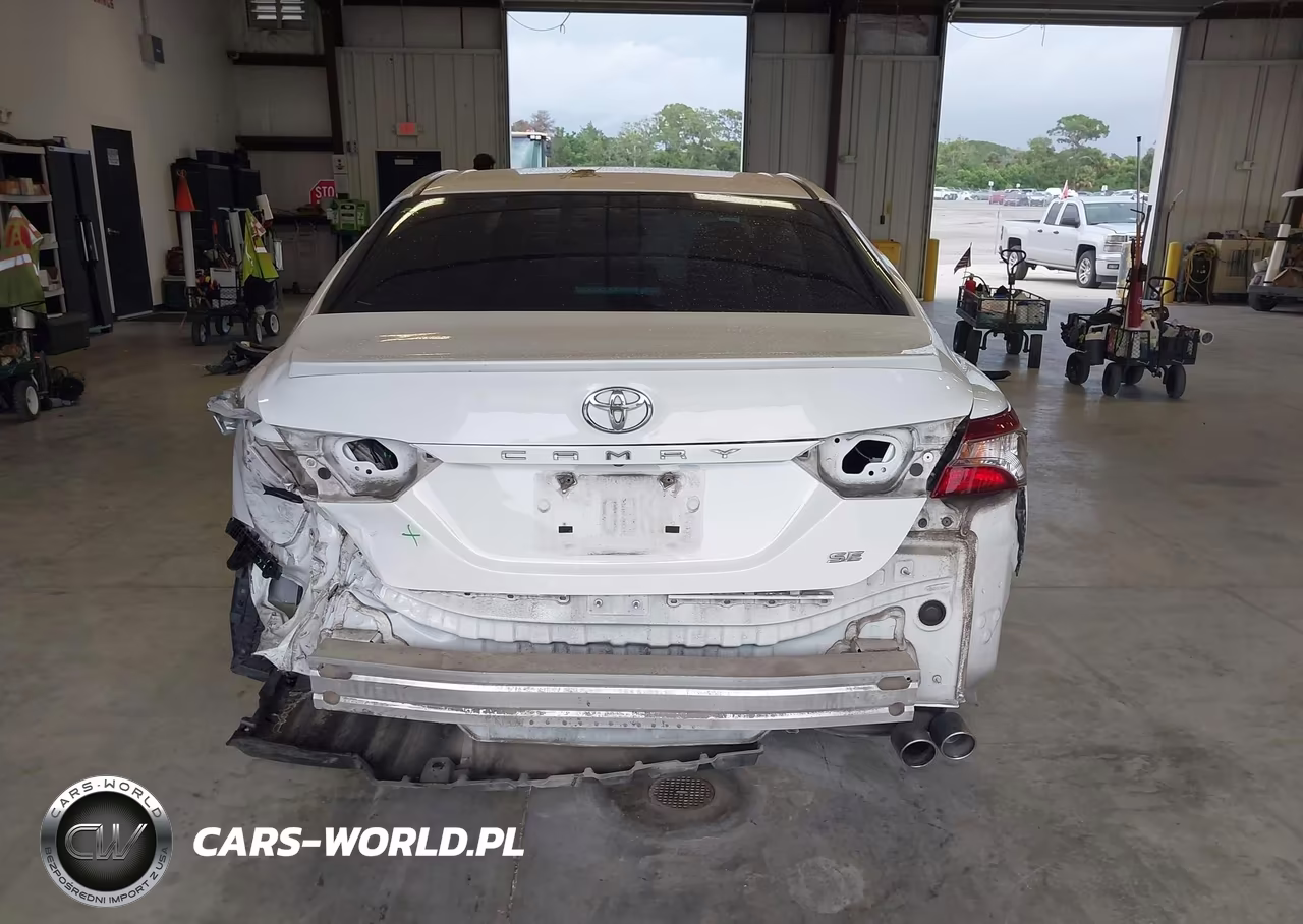 2018 Toyota Camry Se VIN:4T1B11HK1JU100888 - 16