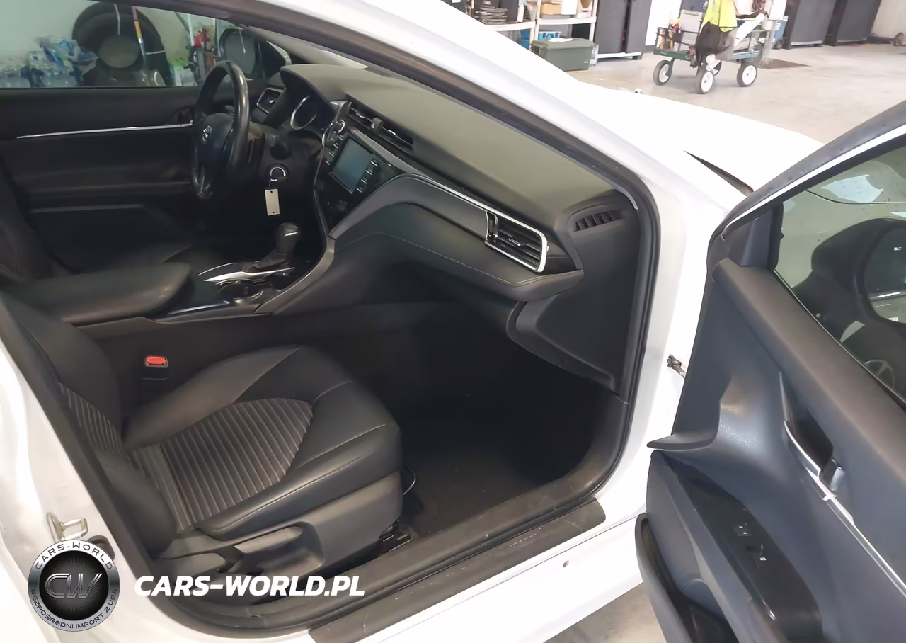 2018 Toyota Camry Se VIN:4T1B11HK1JU100888 - 5
