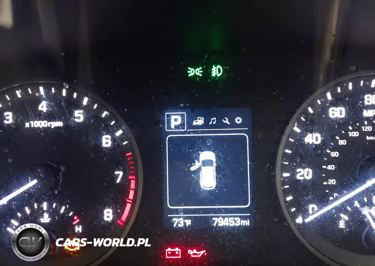 2018 Hyundai Tucson Value VIN:KM8J3CA26JU647196 - 15