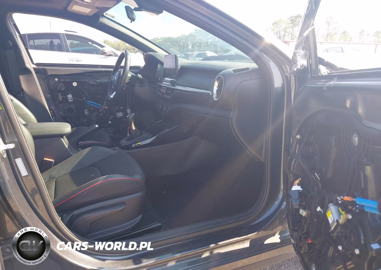 2021 Kia Forte Gt Manual VIN:3KPF44AC2ME389929 - 5