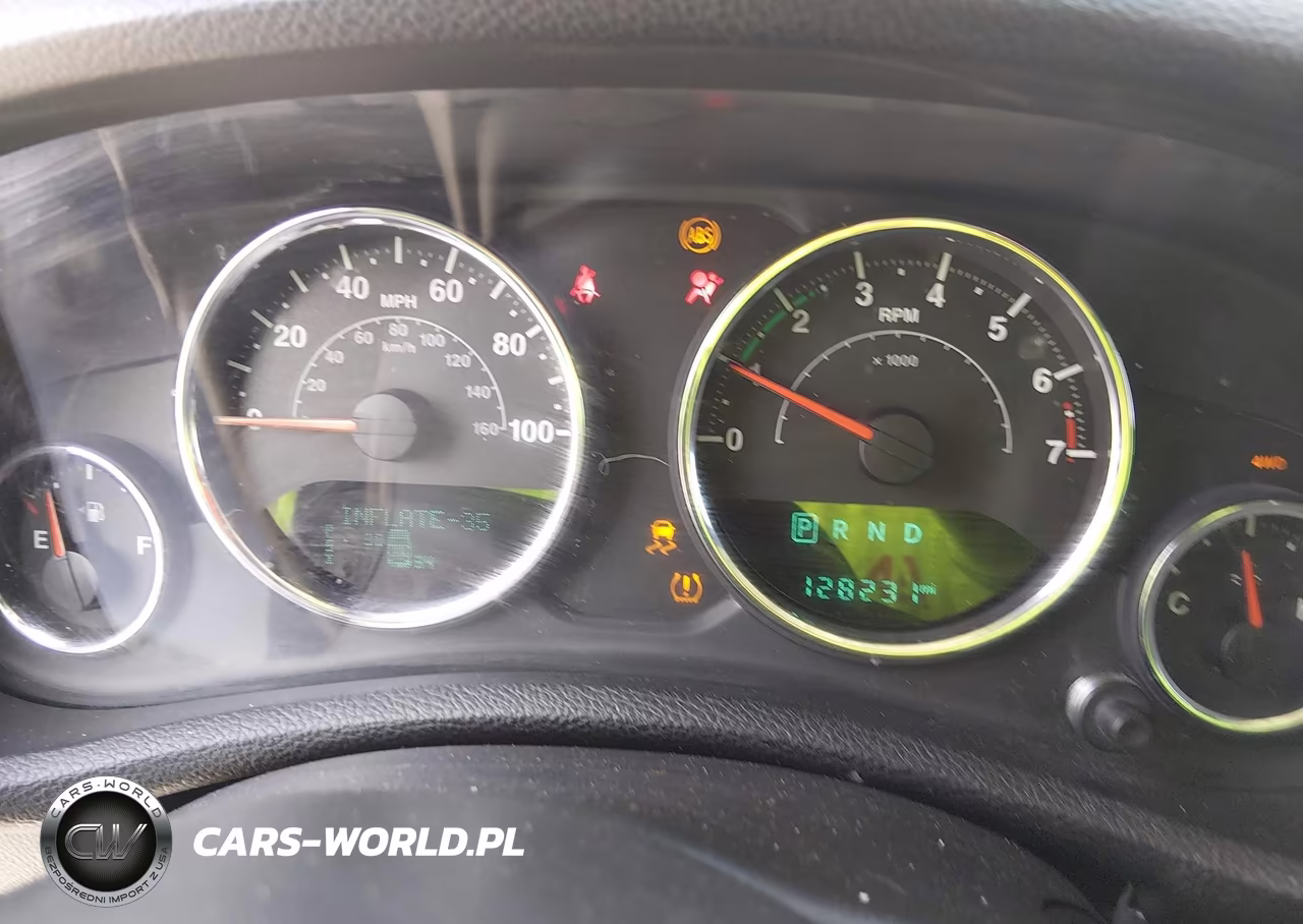 2016 Jeep Wrangler Unlimited Sahara VIN:1C4BJWEGXGL305125 - 7