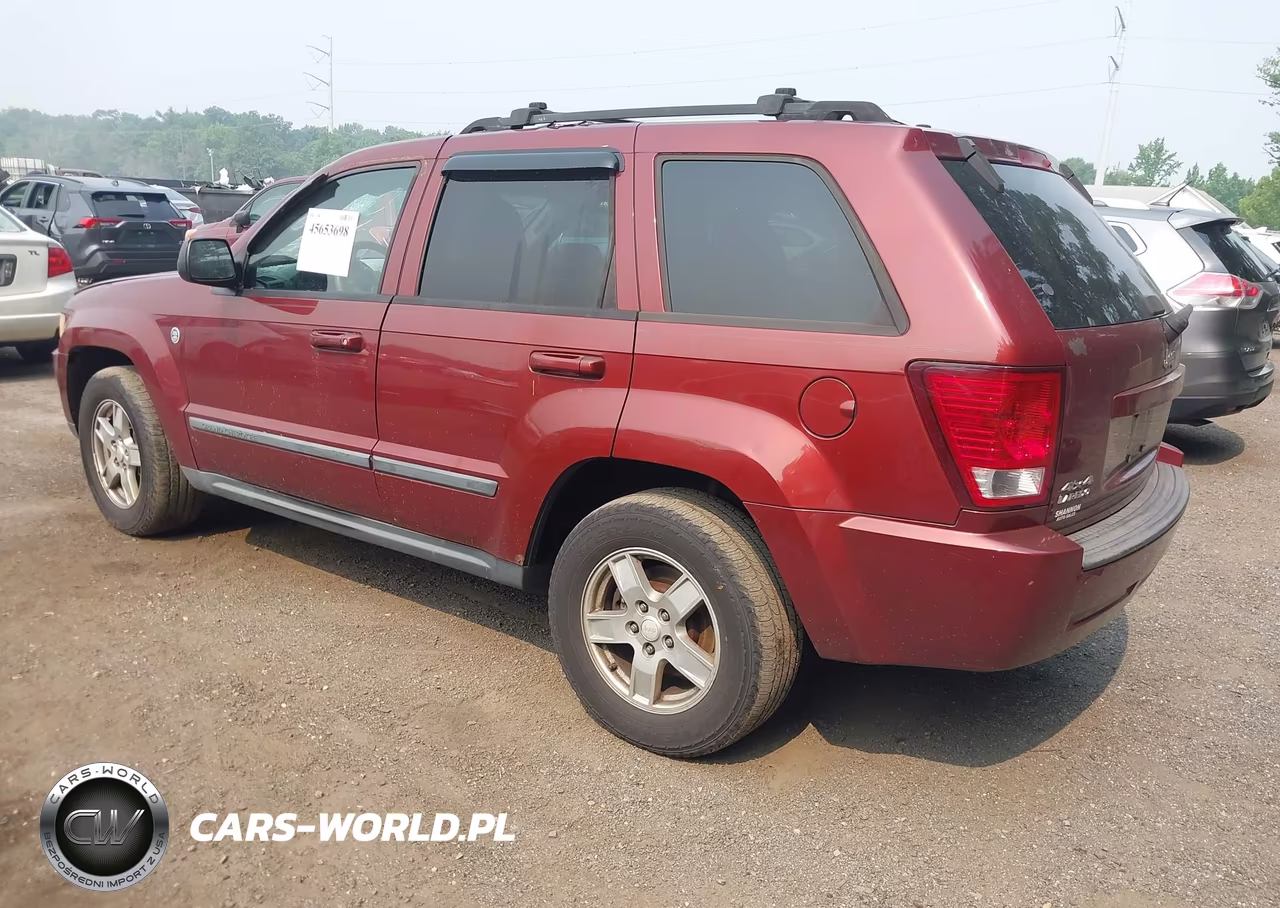 2007 Jeep Grand Cherokee Laredo VIN:1J8HR48N17C525330 - 3
