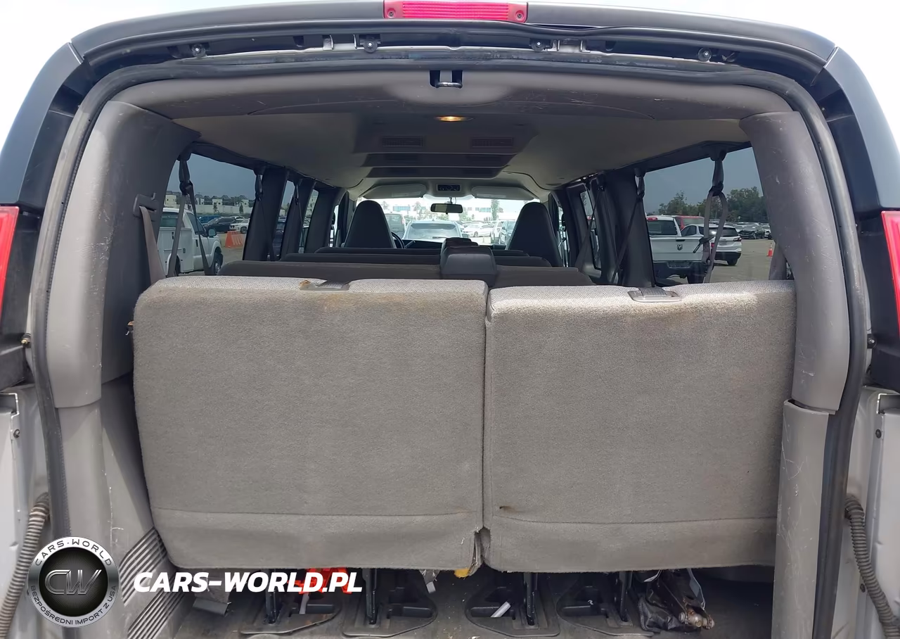 2017 Chevrolet Express 3500 Lt VIN:1GAZGPFF6H1272915 - 12