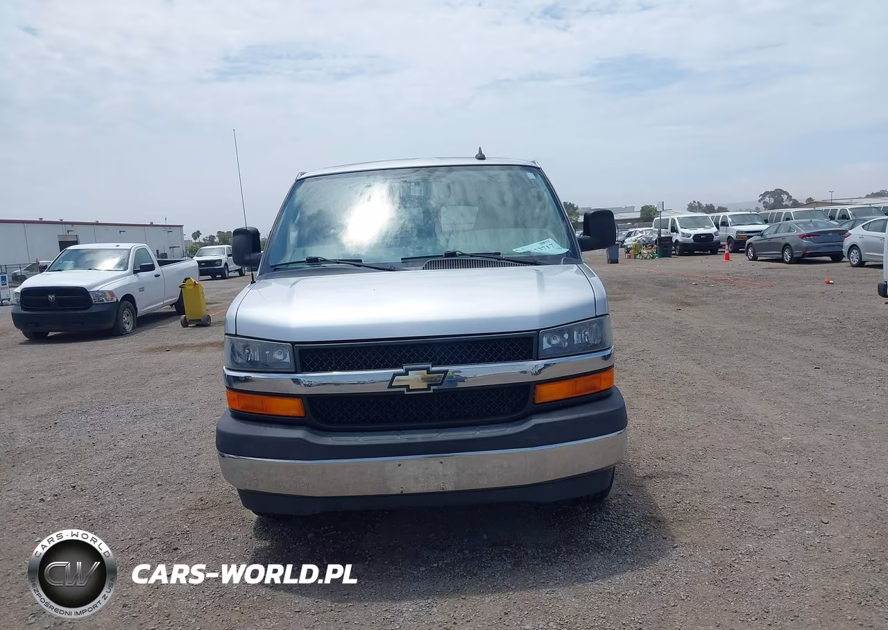 2017 Chevrolet Express 3500 Lt VIN:1GAZGPFF6H1272915 - 13