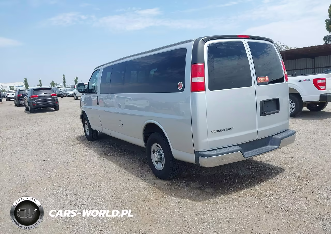 2017 Chevrolet Express 3500 Lt VIN:1GAZGPFF6H1272915 - 3