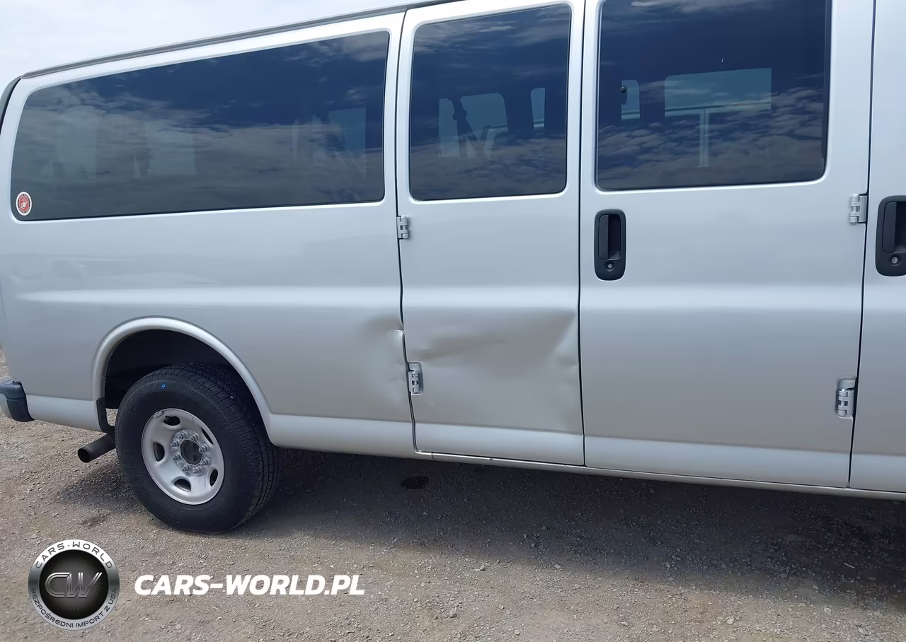 2017 Chevrolet Express 3500 Lt VIN:1GAZGPFF6H1272915 - 6