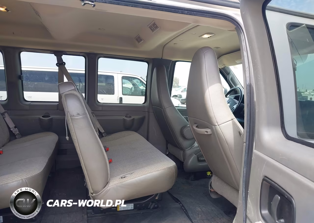 2017 Chevrolet Express 3500 Lt VIN:1GAZGPFF6H1272915 - 8