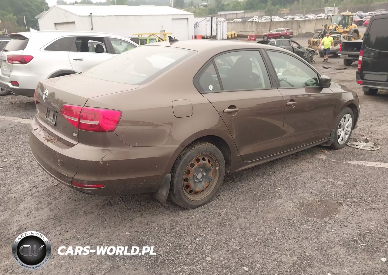 2015 Volkswagen Jetta 2.0L Tdi S VIN:3VWLA7AJ4FM325151 - 4