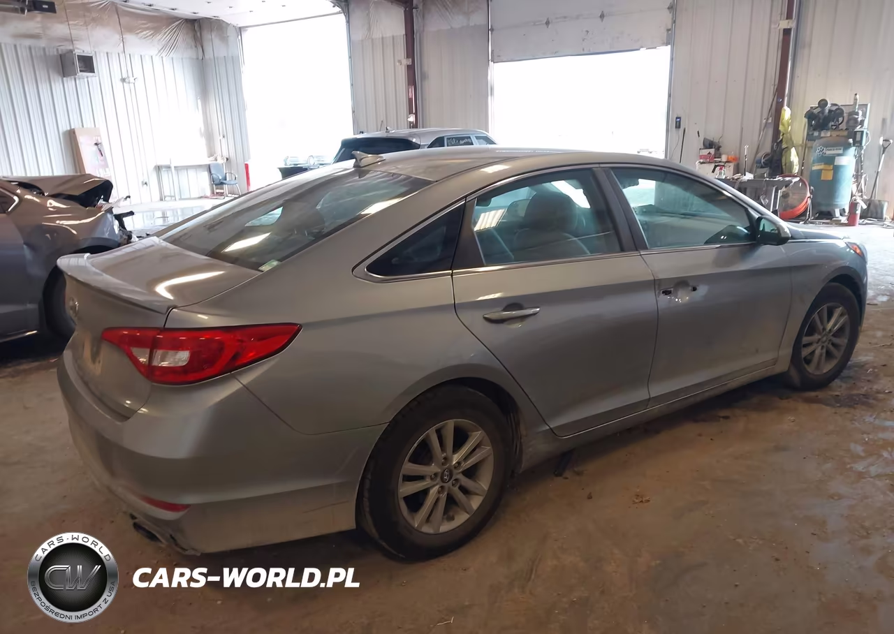 2016 Hyundai Sonata Se VIN:5NPE24AF0GH361753 - 4