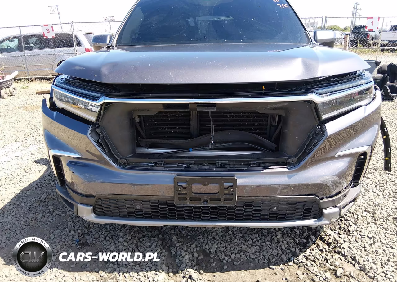 2025 Honda Pilot Touring VIN:5FNYG1H7XSB180713 - 19