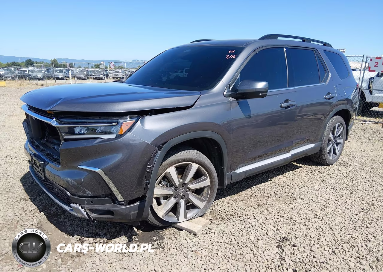 2025 Honda Pilot Touring VIN:5FNYG1H7XSB180713 - 2