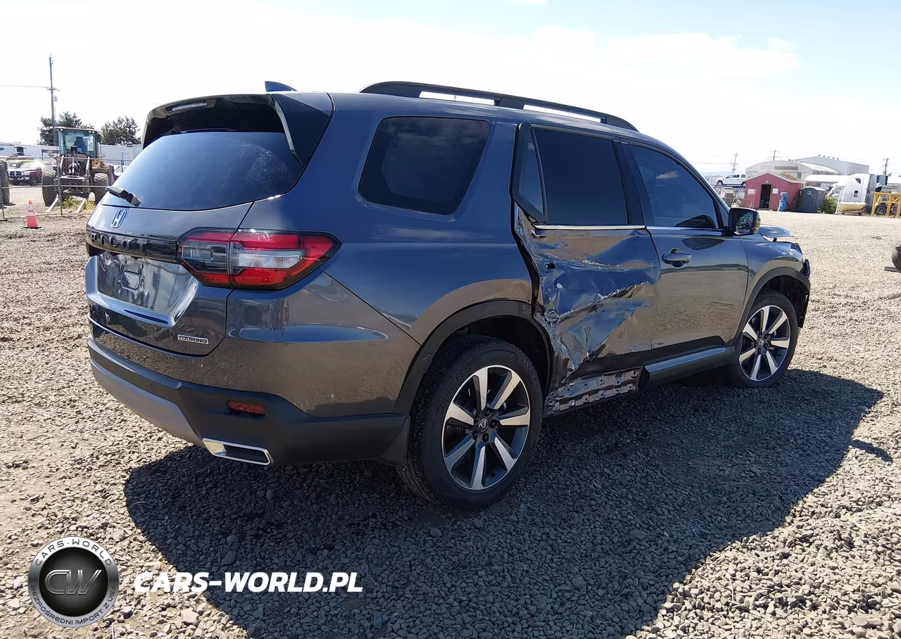 2025 Honda Pilot Touring VIN:5FNYG1H7XSB180713 - 4