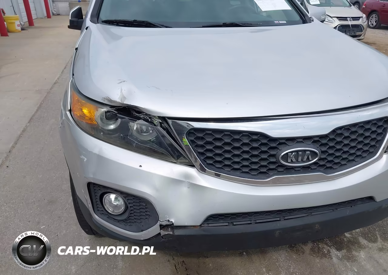 2012 Kia Sorento Lx VIN:5XYKT3A6XCG267245 - 6