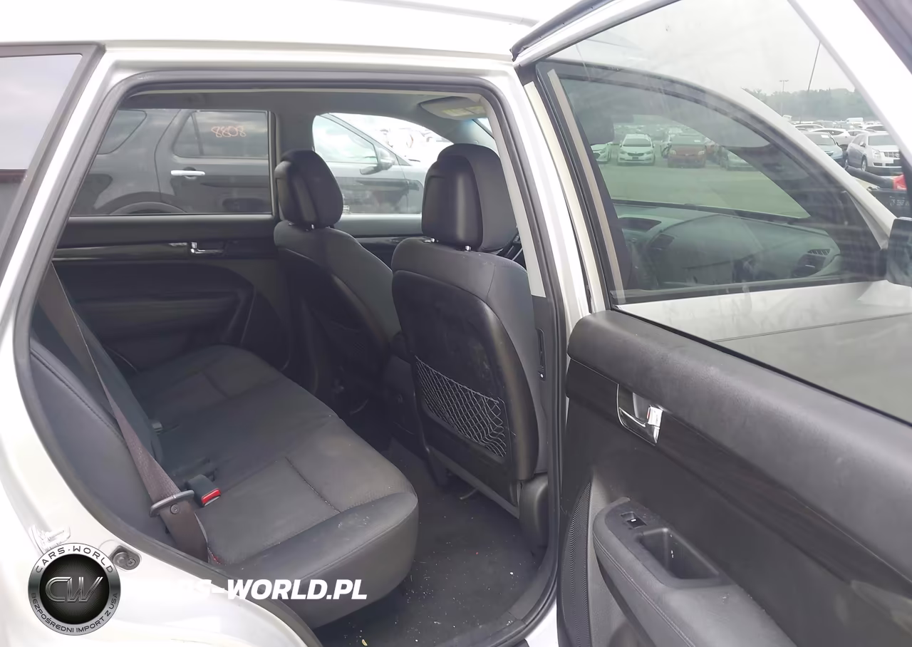 2012 Kia Sorento Lx VIN:5XYKT3A6XCG267245 - 8