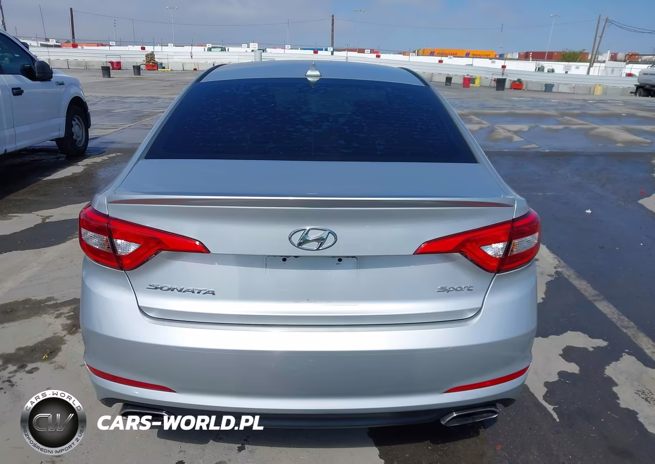 2015 Hyundai Sonata Sport VIN:5NPE34AF2FH238905 - 16