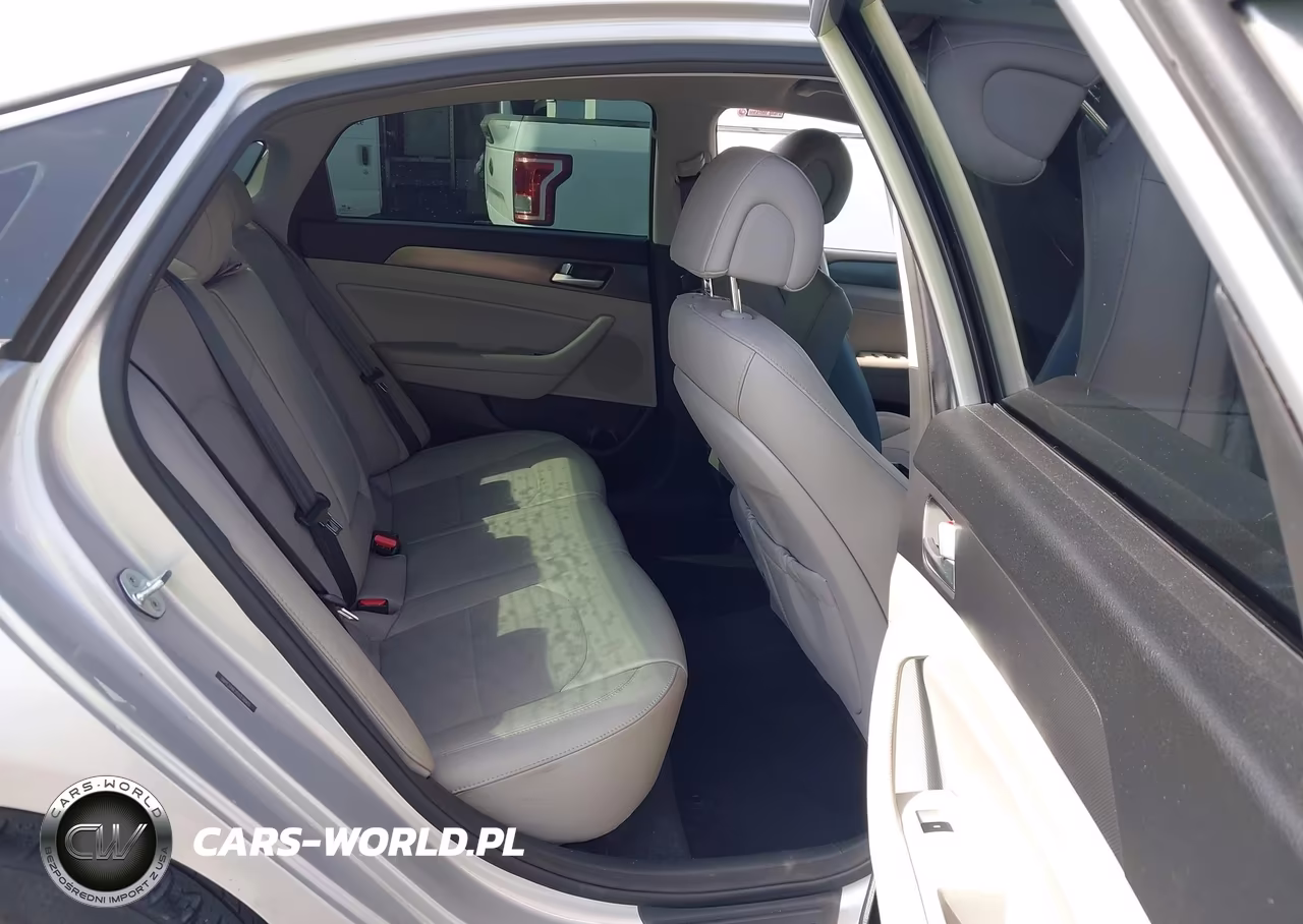 2015 Hyundai Sonata Sport VIN:5NPE34AF2FH238905 - 8