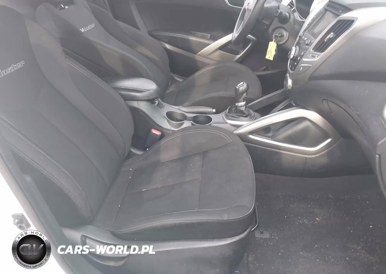 2013 Hyundai Veloster Base W-Black VIN:KMHTC6AD2DU172257 - 5