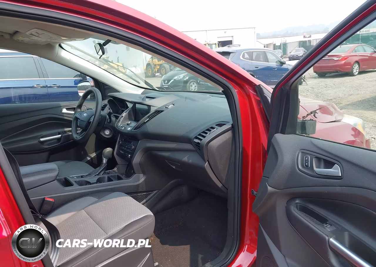 2017 Ford Escape Se VIN:1FMCU9GDXHUD33918 - 5