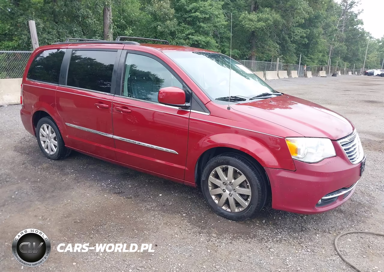 2014 Chrysler Town & Country Touring – zdjęcie 1 z 16