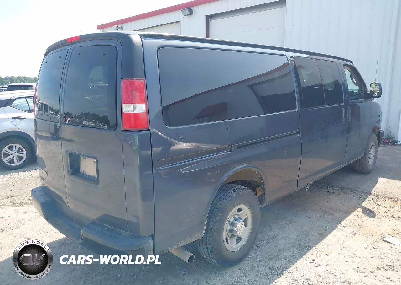 2017 Chevrolet Express 3500 Ls VIN:1GAZGNFG1H1294205 - 4