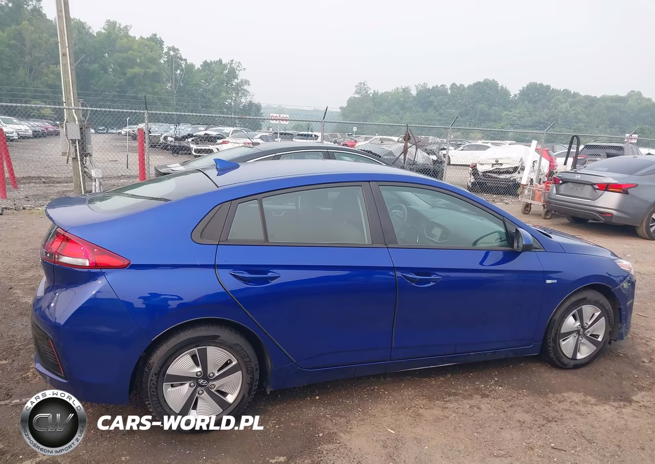 2019 Hyundai Ioniq Hybrid Blue VIN:KMHC65LC6KU139605 - 14