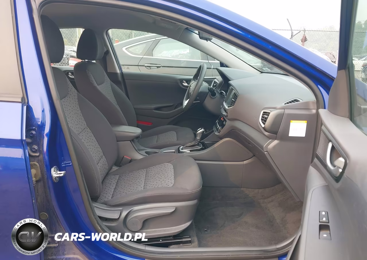 2019 Hyundai Ioniq Hybrid Blue VIN:KMHC65LC6KU139605 - 5