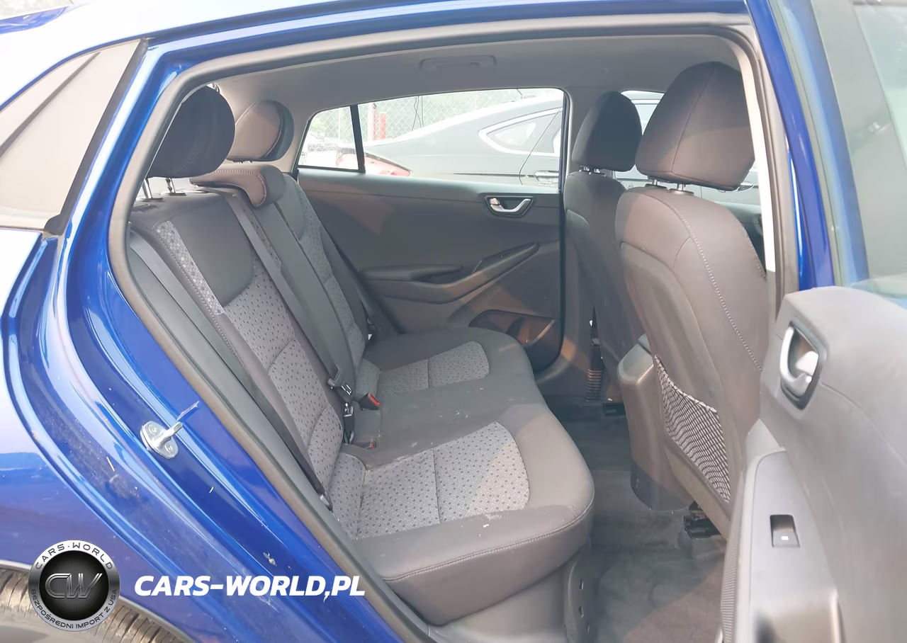2019 Hyundai Ioniq Hybrid Blue VIN:KMHC65LC6KU139605 - 8