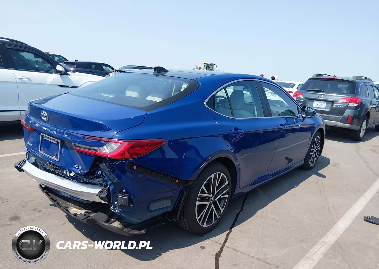 2026 Toyota Camry Xle VIN:4T1DAACKXTU317360 - 4