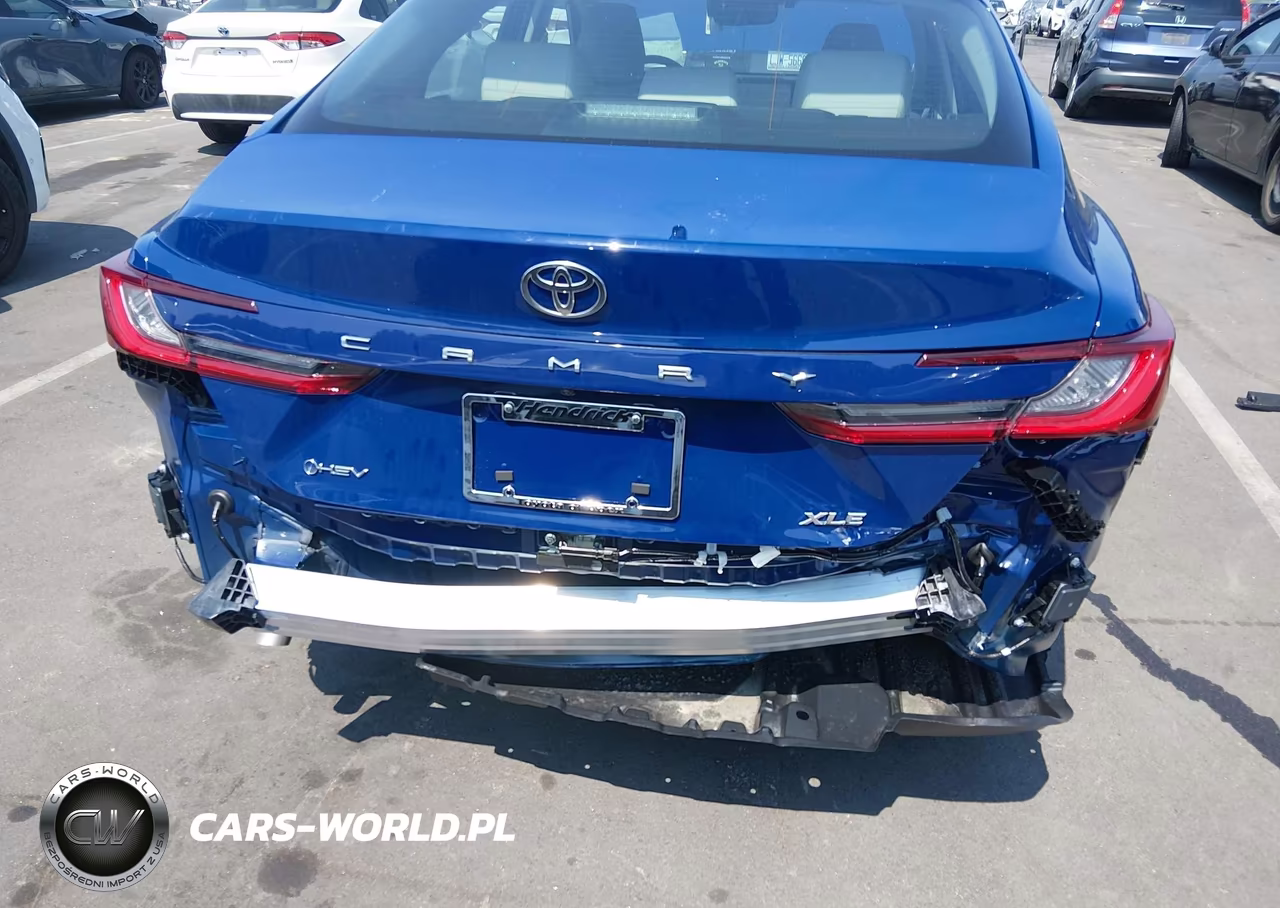2026 Toyota Camry Xle VIN:4T1DAACKXTU317360 - 6