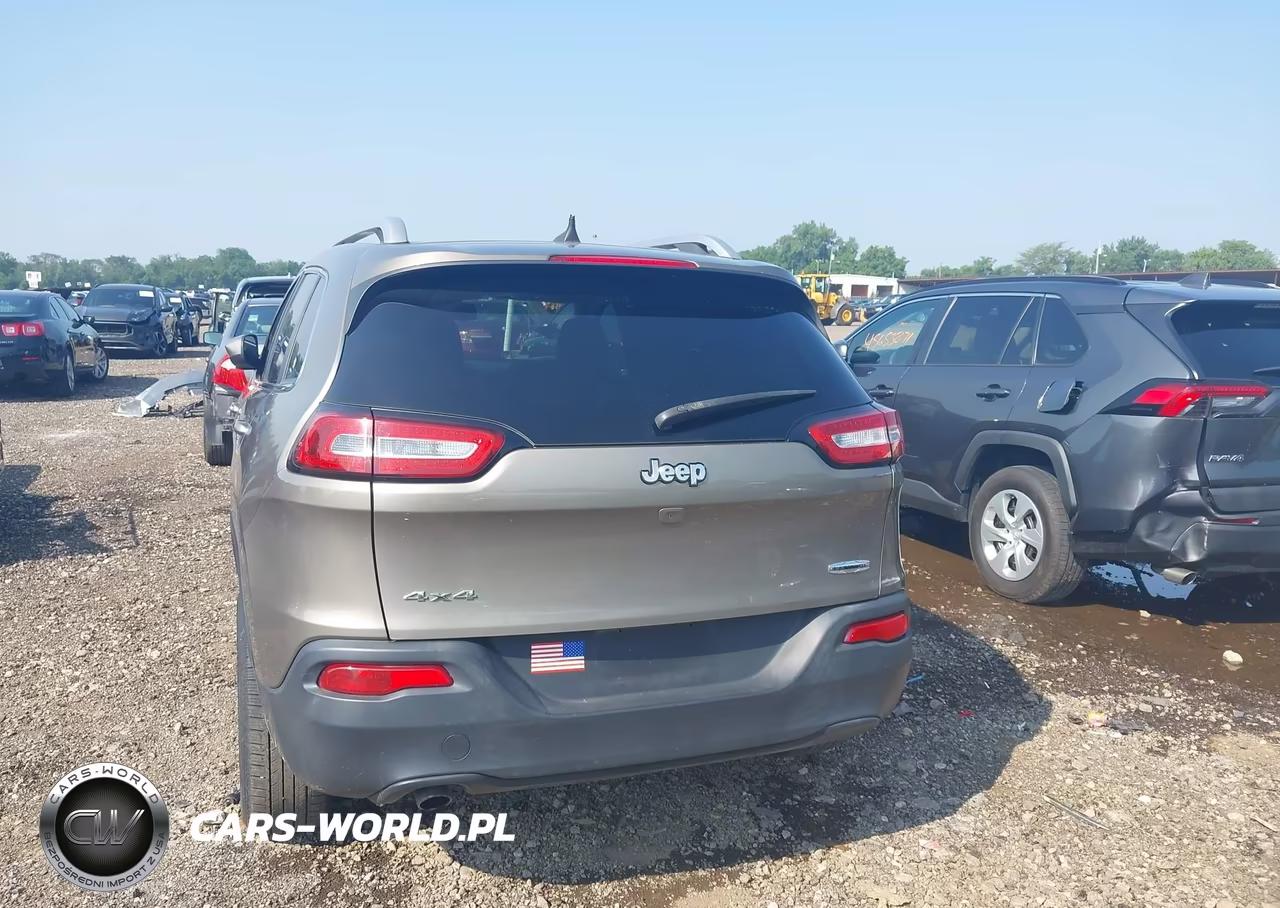 2017 Jeep Cherokee Latitude VIN:1C4PJMCB4HW611769 - 16
