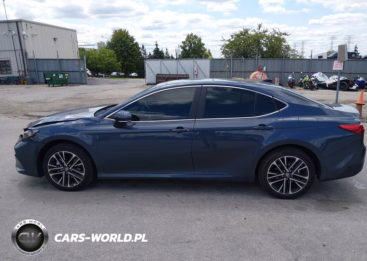2026 Toyota Camry Xle VIN:4T1DBADK3TU555191 - 14
