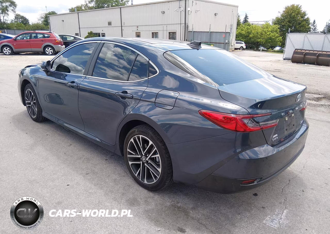 2026 Toyota Camry Xle VIN:4T1DBADK3TU555191 - 3
