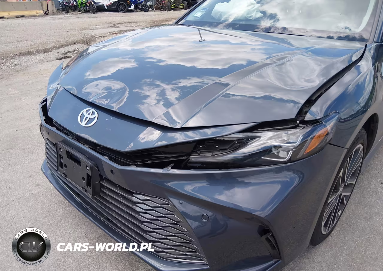 2026 Toyota Camry Xle VIN:4T1DBADK3TU555191 - 6