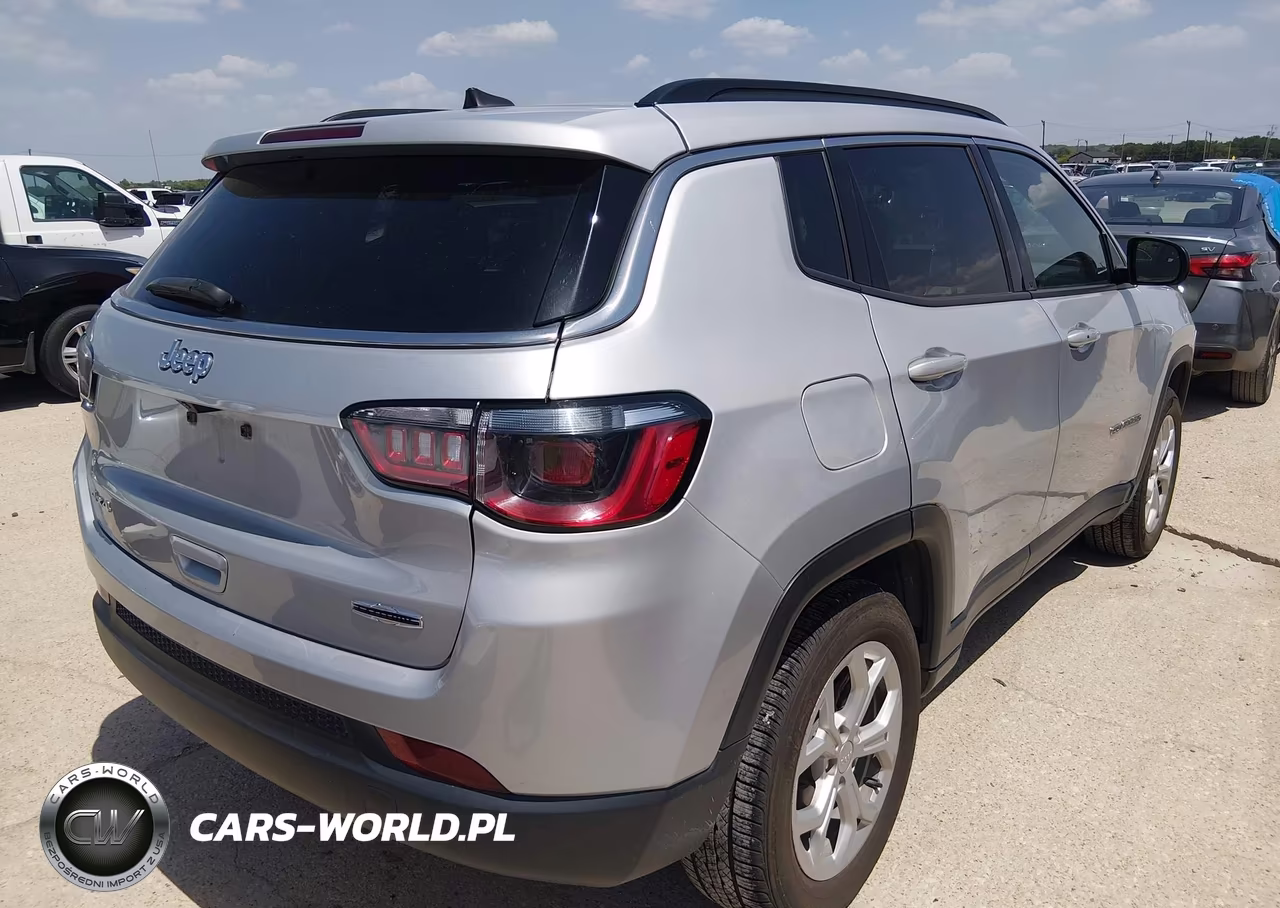 2024 Jeep Compass Latitude 4X4 VIN:3C4NJDBN4RT106955 - 4
