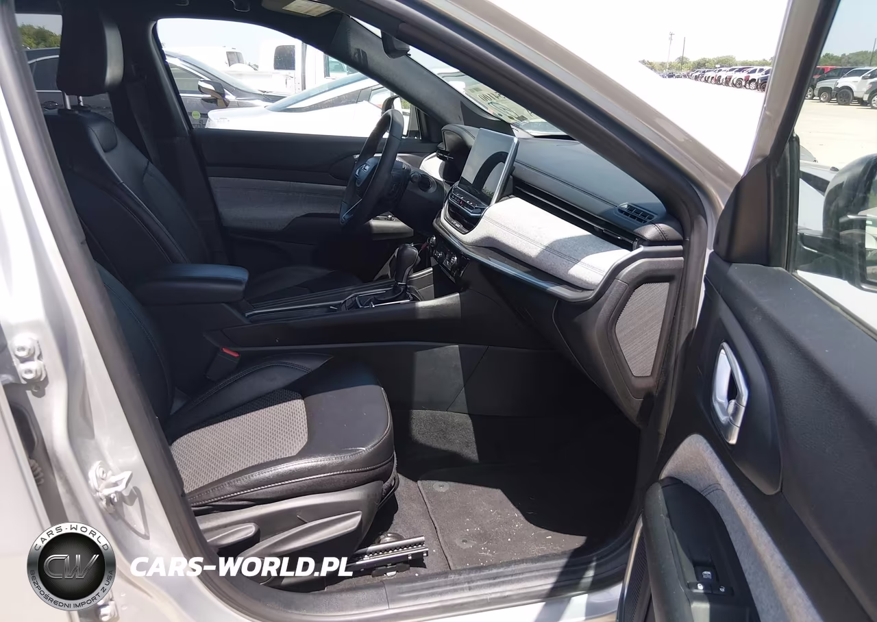 2024 Jeep Compass Latitude 4X4 VIN:3C4NJDBN4RT106955 - 5